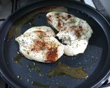 Foto del paso 4 de la receta: Pechuga asada con función crisp microondas Whirlpool
