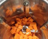 मँगो कोकोनट जेली (mango coconut jelly recipe in marathi) रेसिपी स्टेप 1 फोटो 