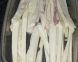 Foto del paso 2 de la receta: Bastoncillos de yuca fritos