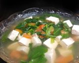 Foto langkah ke 5 dari resep Sup Sawi Tahu.