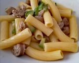 Foto del passaggio 3 della ricetta Pasta zucchina e salsiccia