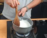 Foto langkah ke 8 dari resep Donut mochi viral!.