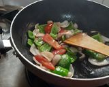 A picture of step 3 of Dhaba style spicy kadai paneer.