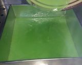 Foto langkah ke 3 dari resep Kue lapis gulung.
