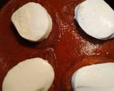 A picture of step 5 of Chicken Mozzarella with Broccoli.