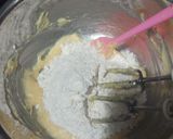 Foto langkah ke 3 dari resep Oreo Cheesecake Cookies.