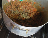 Foto del paso 4 de la receta: Empanada de carne cortada a 🔪 cuchillo