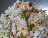 Foto langkah ke 3 dari resep Nasi Goreng Sambal Matah ala Rumah.