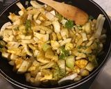 Une image de l'étape 7 de Panais et fenouils au curry et bouillon de courge.