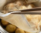 Foto del passaggio 3 della ricetta Patate novelle in umido🥔🇯🇵