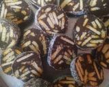 चोको बिस्की रोल (choco bisque roll recipe in Hindi) रेसिपी चरण 4 फोटो