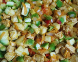 Foto del paso 2 de la receta: Torta de pollo y zapallitos 😋