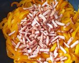 Une image de l'étape 3 de Poivrons à la crème et lardon de poulet.