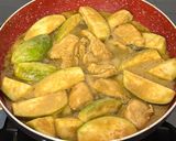 A picture of step 7 of Green Chicken Curry.