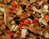 Foto del paso 3 de la receta: Noddles (tallarines chinos con pollo y verduras)