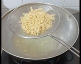 Foto langkah ke 1 dari resep Bola-Bola mie keju.