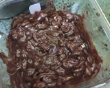 A picture of step 2 of Choco peanut chikki.