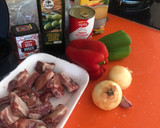 Foto del paso 1 de la receta: Patatas fritas en airfryer con costillejas y tomate