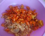 Foto langkah ke 3 dari resep Telur Dadar Sambal Embe.