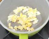 Foto langkah ke 1 dari resep Bola Bola Nasi Goreng (Utk Si Kecil).