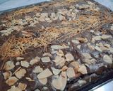 Foto langkah ke 5 dari resep Fudgy Brownies almond cheese.