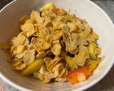 Foto del paso 2 de la receta: Desayuno saludable (durazno, Damasco, banana, semillas, pasas y frutos secos) y yogurt