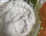 Foto langkah ke 1 dari resep Bolu Kukus Sprinkle.
