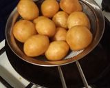 Foto langkah ke 2 dari resep Lukumades atau donat yunani.