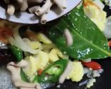 Foto langkah ke 8 dari resep Tumis jagung putren usus ayam.