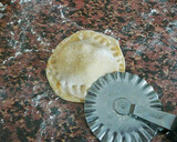 Foto del paso 8 de la receta: Raviolis caseros rellenos de conejo a las hierbas