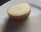 Foto del paso 1 de la receta: Papas salteadas al romero