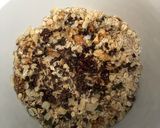 A picture of step 2 of Homemade Granola - vegan.