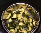 Foto del passaggio 1 della ricetta Frittata di zucchine e ricotta