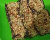 Foto langkah ke 3 dari resep Terong Bakar Tabur Kacang.