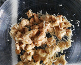 Foto del paso 5 de la receta: Calabacín relleno de pollo y queso