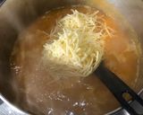 A picture of step 3 of Smoked pumpkin soup with cheddar.