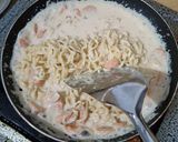 Foto langkah ke 4 dari resep Mie instan carbonara.