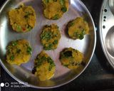 A picture of step 3 of Stuffed Idli with coconut mint Chutney.