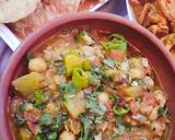 A picture of step 5 of Karahi Chola Chaat.