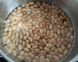 Foto del paso 1 de la receta: Cacahuetes fritos con miel y sal