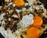 Foto del paso 2 de la receta: HUEVOS TIERNOS🍳, con Habichuela Larga al Ajillo🧄...!