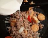 Foto langkah ke 5 dari resep Thai Minced Chicken and Egg Tofu.