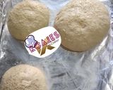 A picture of step 2 of Sesame burger buns.