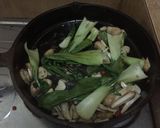 Foto langkah ke 4 dari resep Pak Choy Jamur Saus Tiram 🍃.