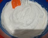Foto langkah ke 5 dari resep Banana Chiffon Cake.