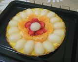 Foto langkah ke 8 dari resep Pie Susu Teflon w/ topping buah.