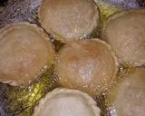 A picture of step 5 of KechoSamos (Vegitable Samosay in Kachori Style).