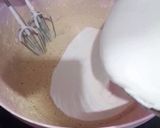 A picture of step 4 of Tiramisu cheesecake.