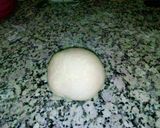 Foto del paso 11 de la receta: Pizza casera con borde de queso (de jamón) - no más masa pegada✋