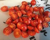 Une image de l'étape 7 de Salade de carottes, tomates et feuille de chêne rouge.
